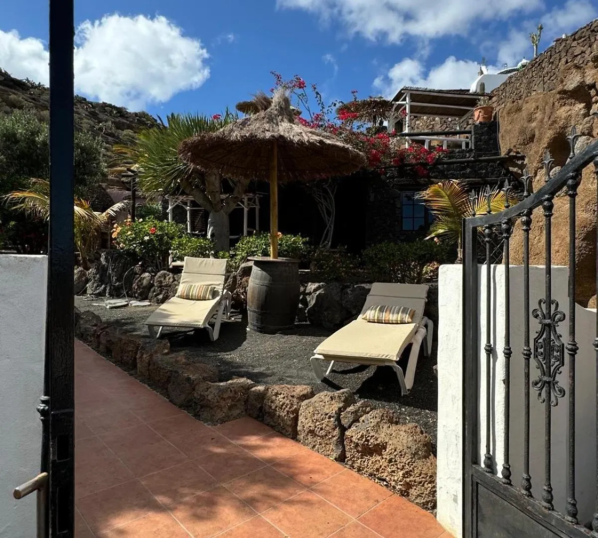 Castillo Lanzarote Villa Bailey - Luxury Villa - Pet Friendly With Heated Pool La Asomada  Spanje